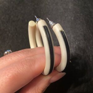 Vintage black and white hoops in pink